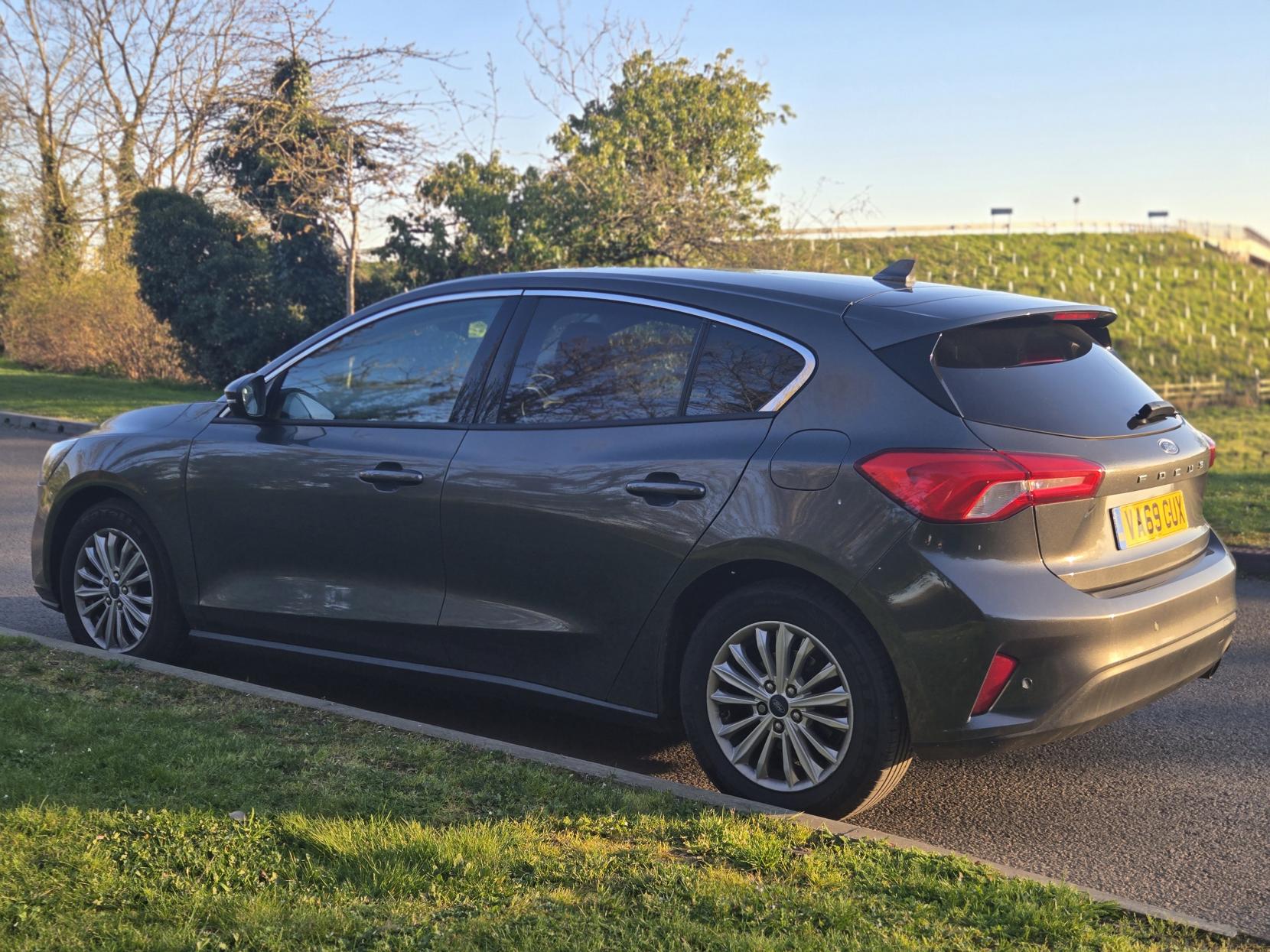 Ford Focus 1.0T EcoBoost Titanium Hatchback 5dr Petrol Manual Euro 6 (s/s) (125 ps)