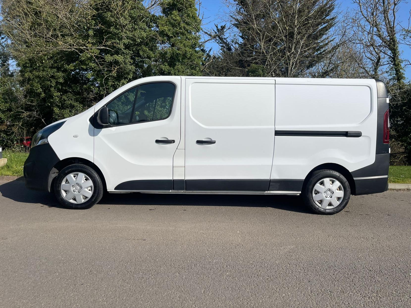 Vauxhall Vivaro 1.6 CDTi 2900 Panel Van 5dr Diesel Manual L2 H1 Euro 6 (120 ps)