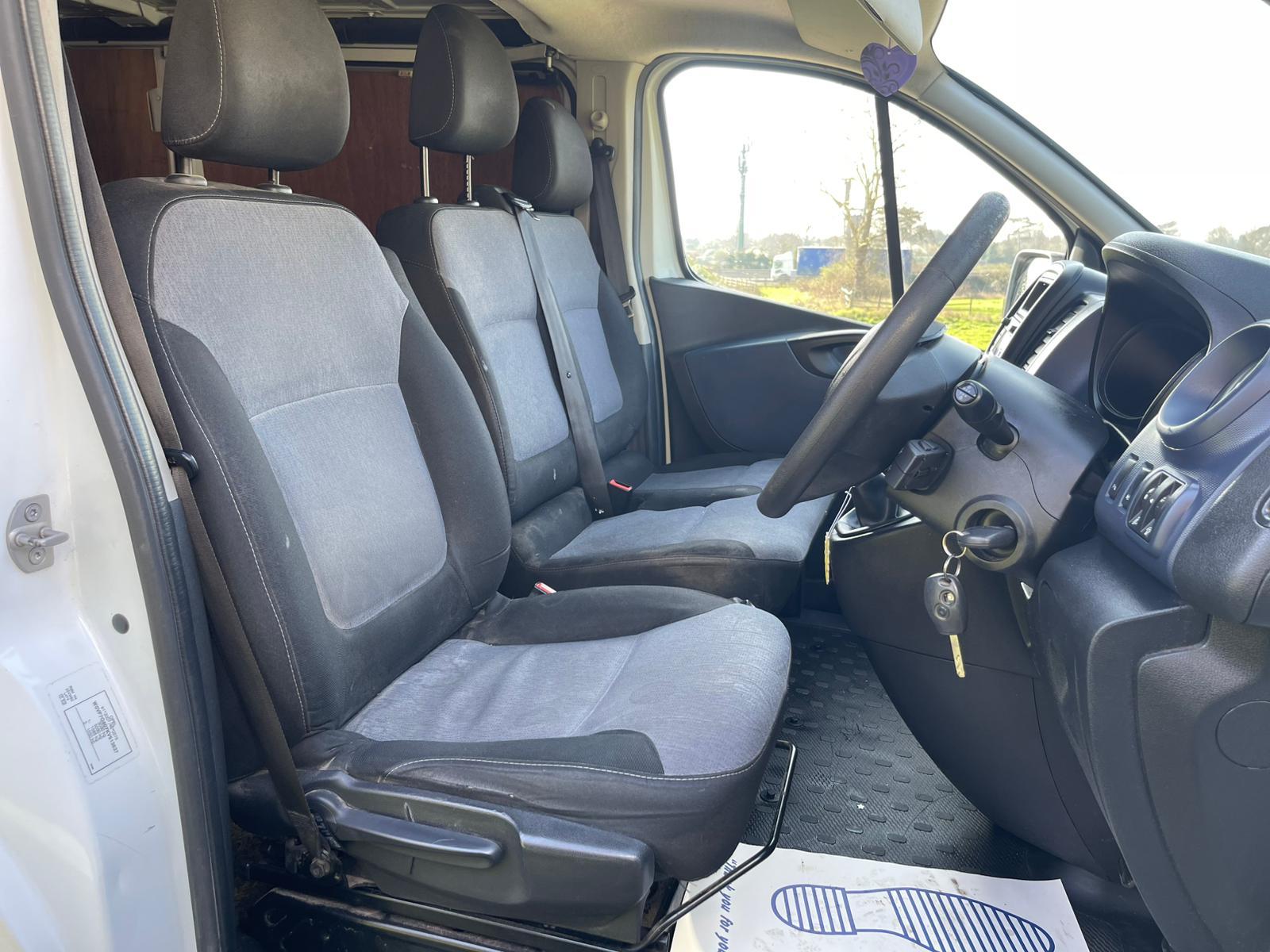 Vauxhall Vivaro 1.6 CDTi 2900 Panel Van 5dr Diesel Manual L2 H1 Euro 6 (120 ps)