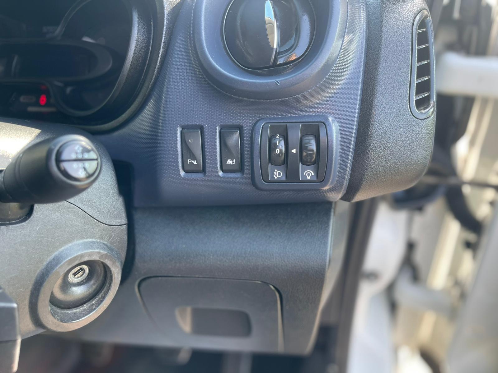 Vauxhall Vivaro 1.6 CDTi 2900 Panel Van 5dr Diesel Manual L2 H1 Euro 6 (120 ps)