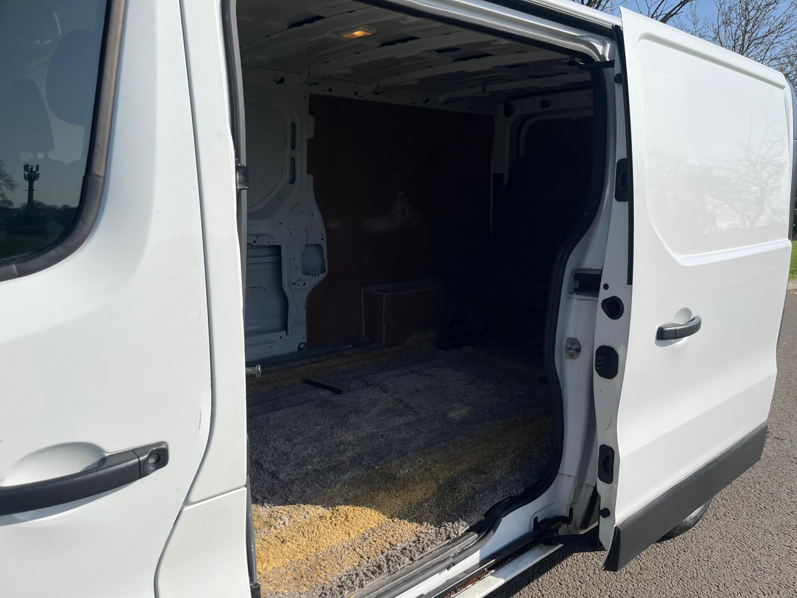 Vauxhall Vivaro 1.6 CDTi 2900 Panel Van 5dr Diesel Manual L2 H1 Euro 6 (120 ps)