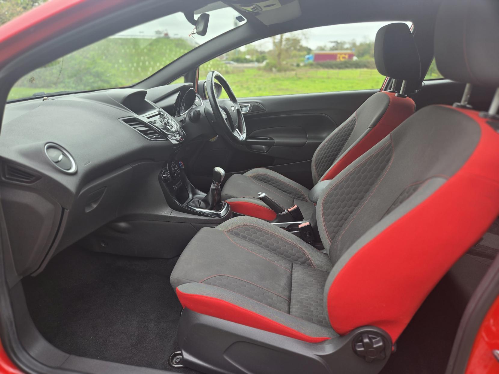 Ford Fiesta 1.0T EcoBoost ST-Line Hatchback 3dr Petrol Manual Euro 6 (s/s) (140 ps)