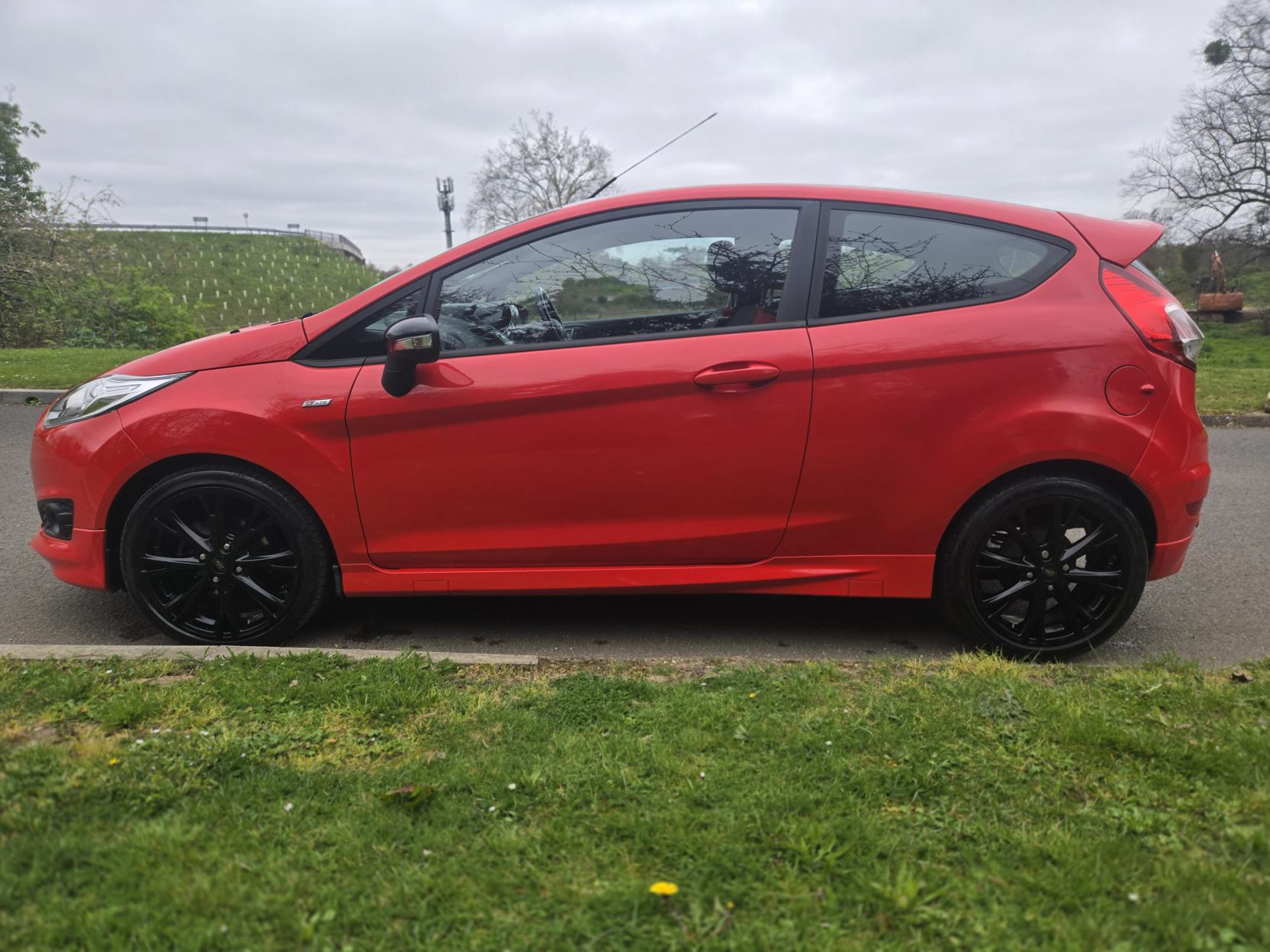 Ford Fiesta 1.0T EcoBoost ST-Line Hatchback 3dr Petrol Manual Euro 6 (s/s) (140 ps)