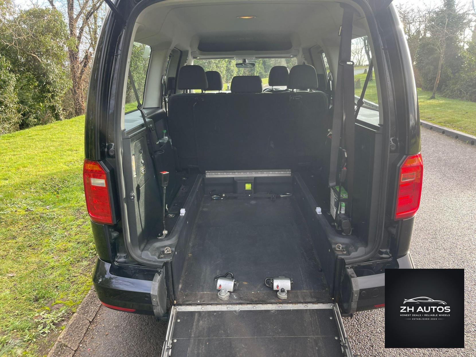 Volkswagen Caddy Maxi Life 2.0 TDI BlueMotion Tech DSG Euro 6 (s/s) 5dr