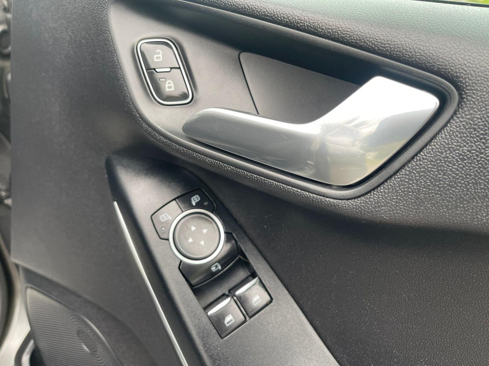 Ford Fiesta 1.0T EcoBoost Titanium Hatchback 5dr Petrol Manual Euro 6 (s/s) (100 ps)