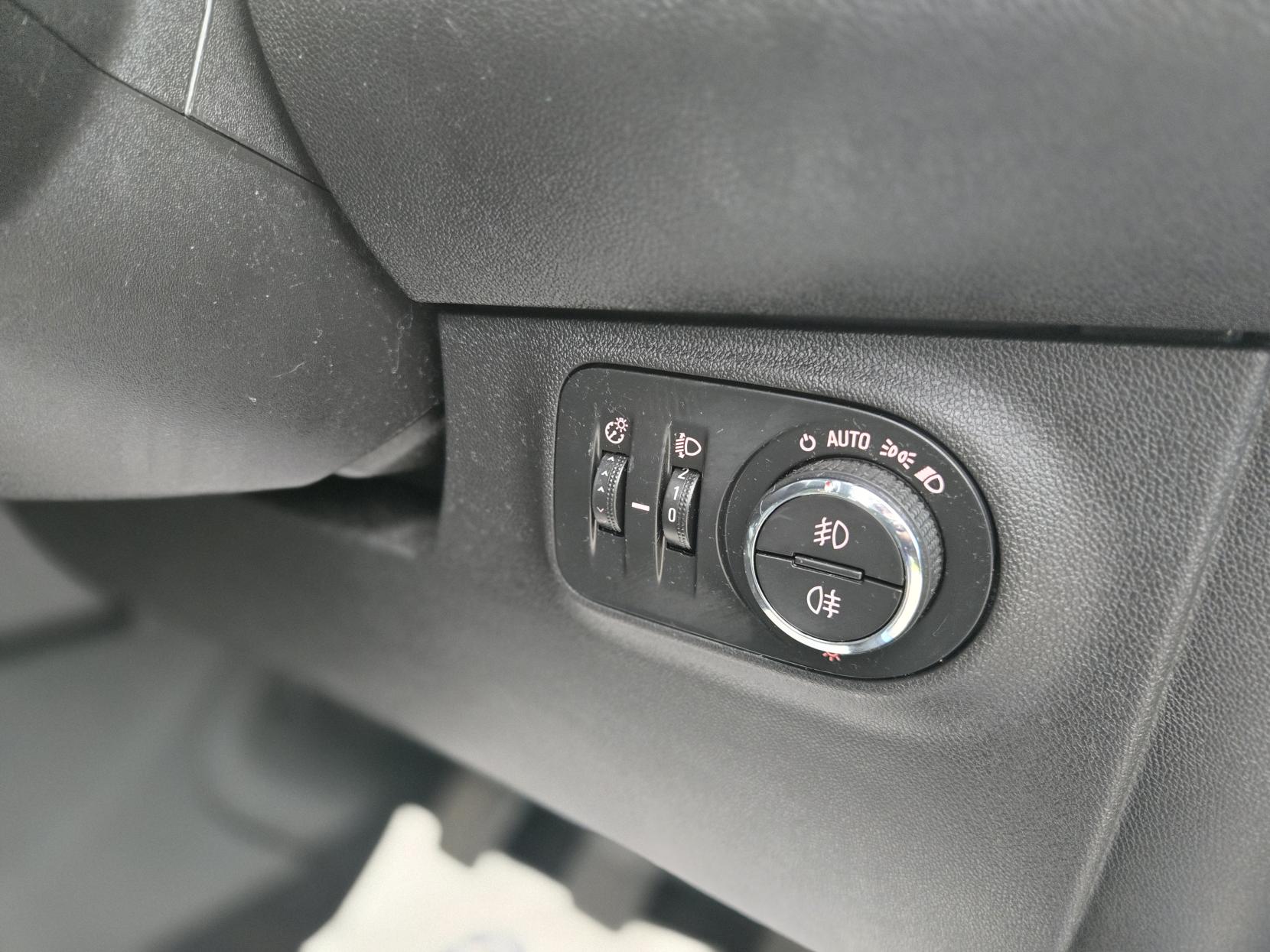 Vauxhall Corsa 1.2i Energy Hatchback 5dr Petrol Manual Euro 6 (a/c) (70 ps)